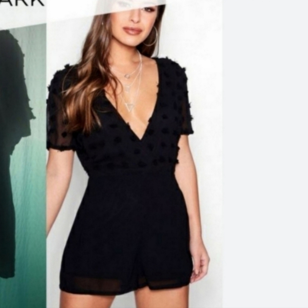 Nwt boohoo size 18 navy swiss dot  playsuit romper